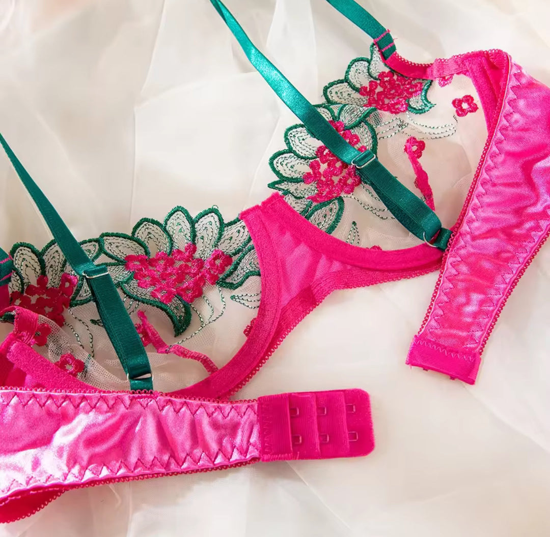 Mia Lingerie Set