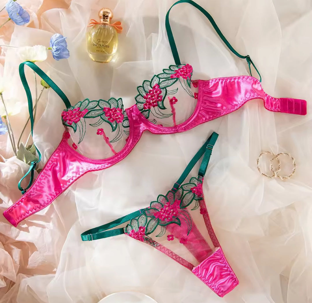 Mia Lingerie Set