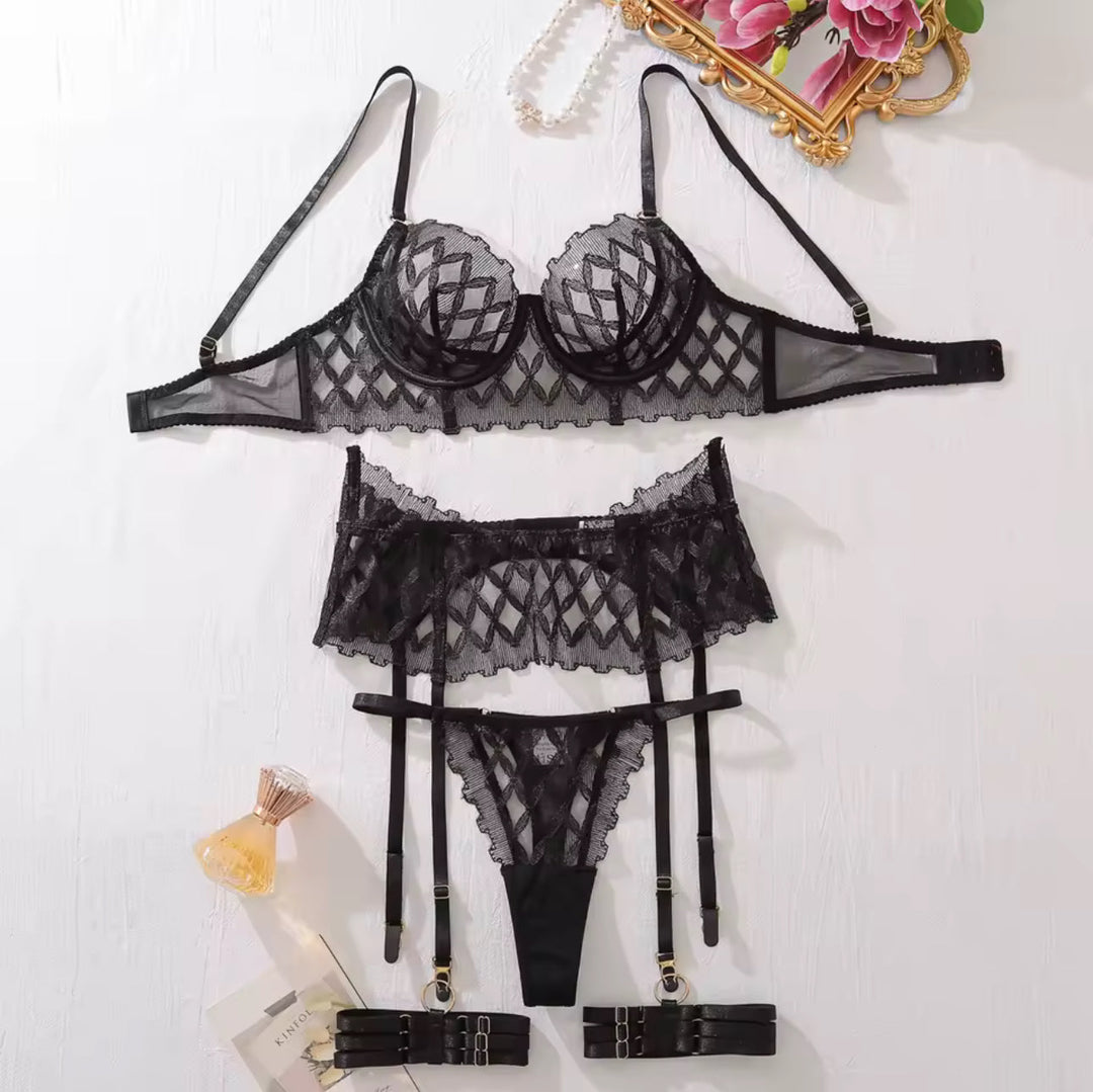 MIDNIGHT ROSE LINGERIE SET