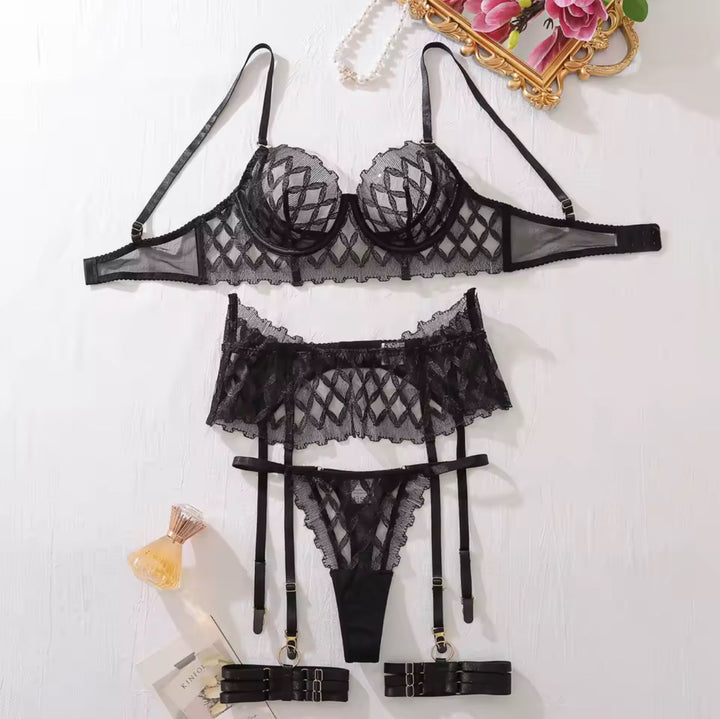 MIDNIGHT ROSE LINGERIE SET