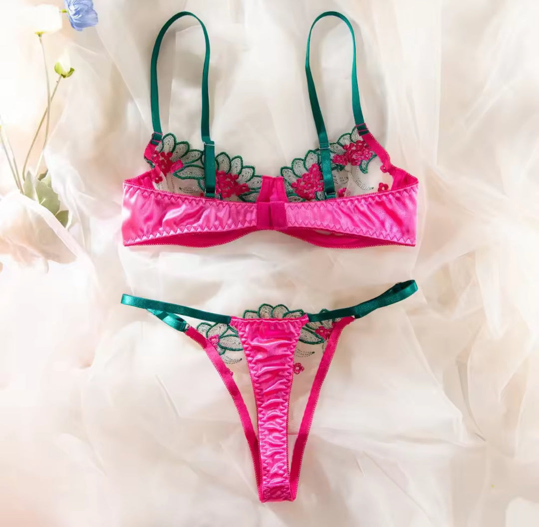 Mia Lingerie Set