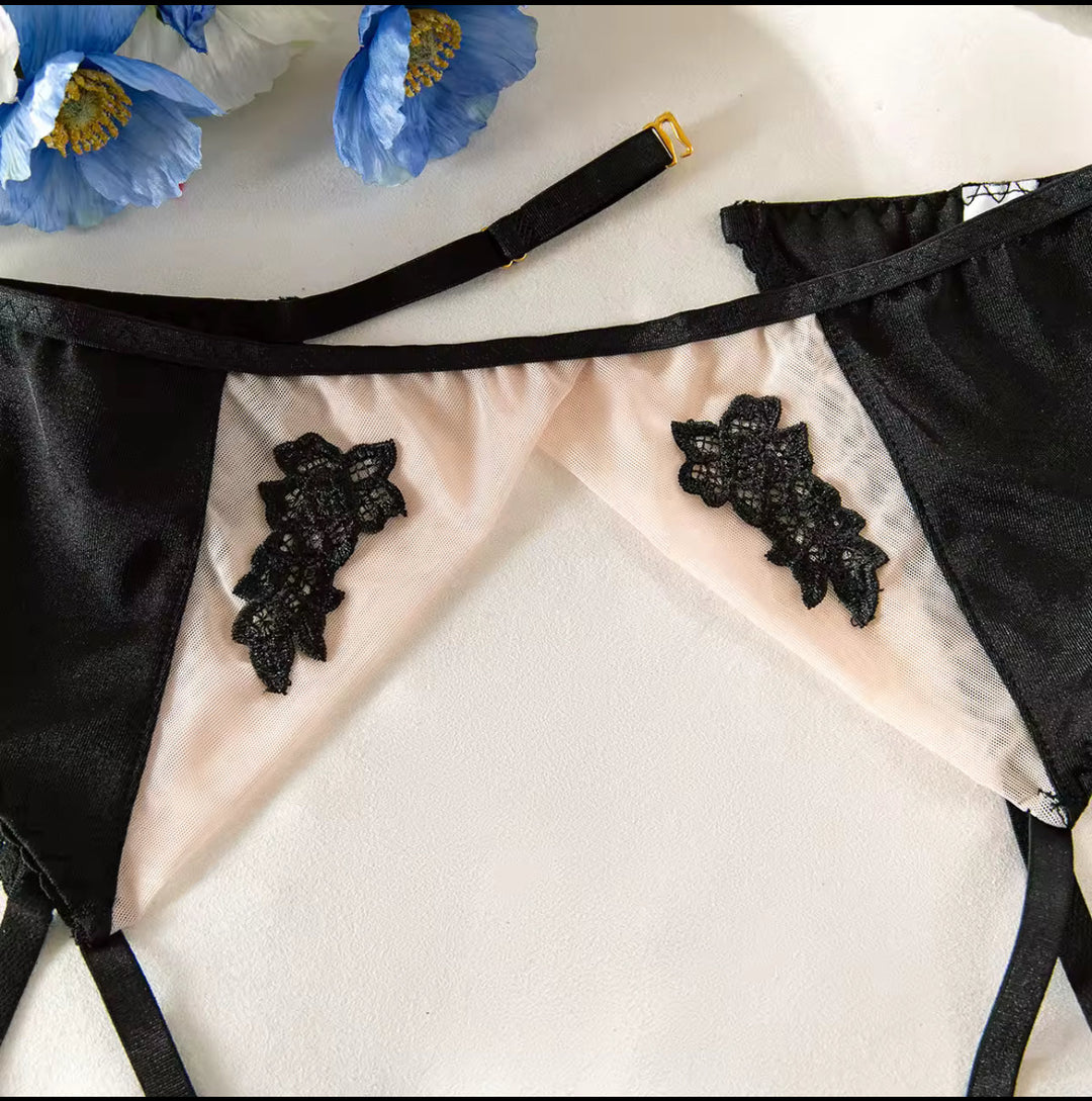 Kaia Lingerie Set