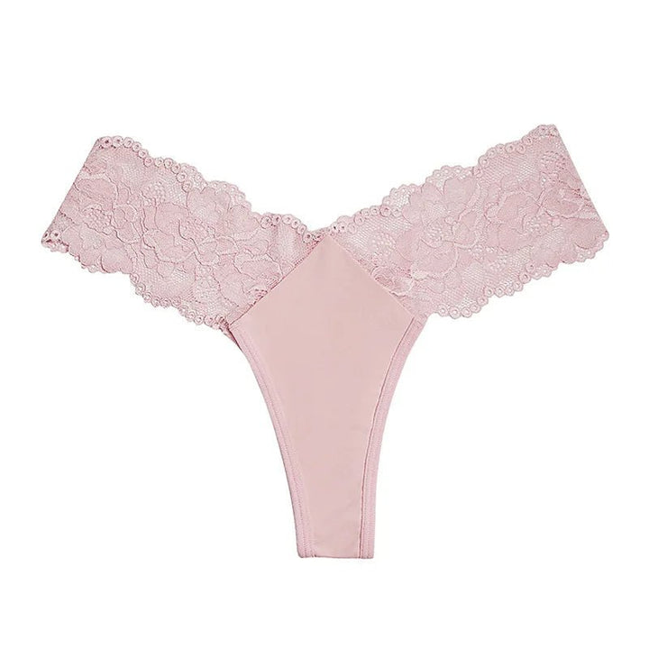 Elegant lace flip flops in soft fabric and seamless fit