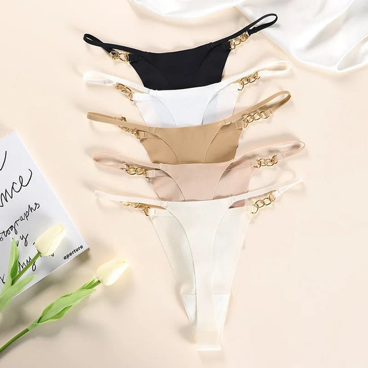 Seamless String with Gold Chain Details